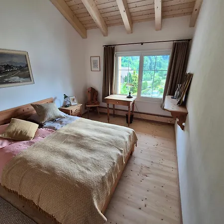 Bed & Breakfast Chesa Clavazzin Brunnadern