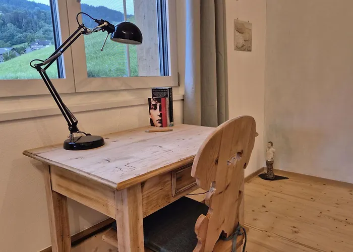 Chesa Clavazzin Bed & Breakfast *